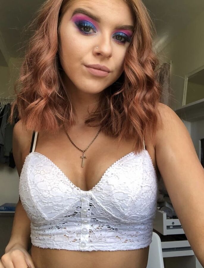 SEXY SLUT LUCY
