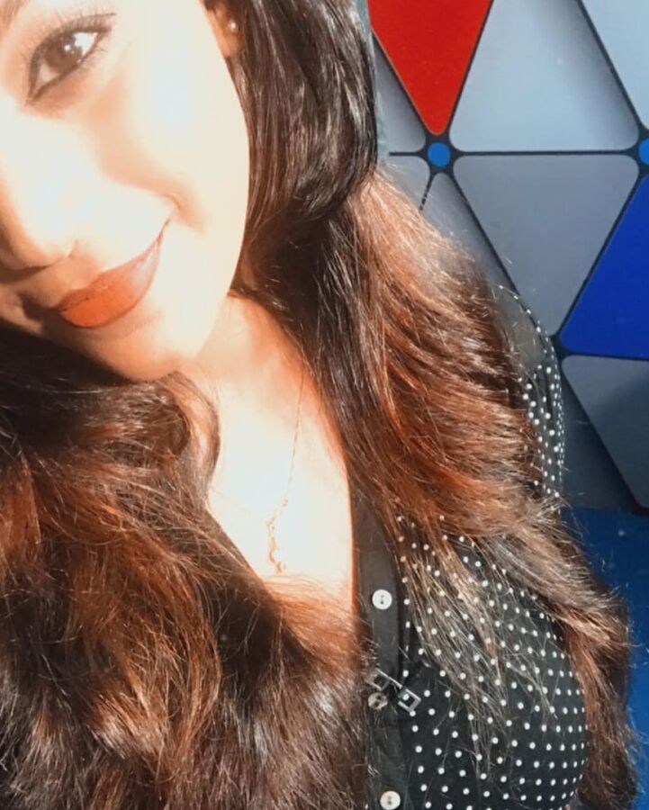 Kavindya adikari hot pics