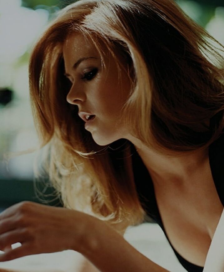 ISLA FISHER ... CELEBEAUTY