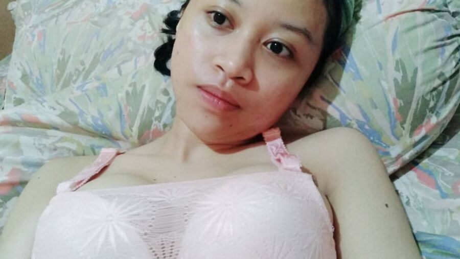 elina baharani gadis bugil tangerang