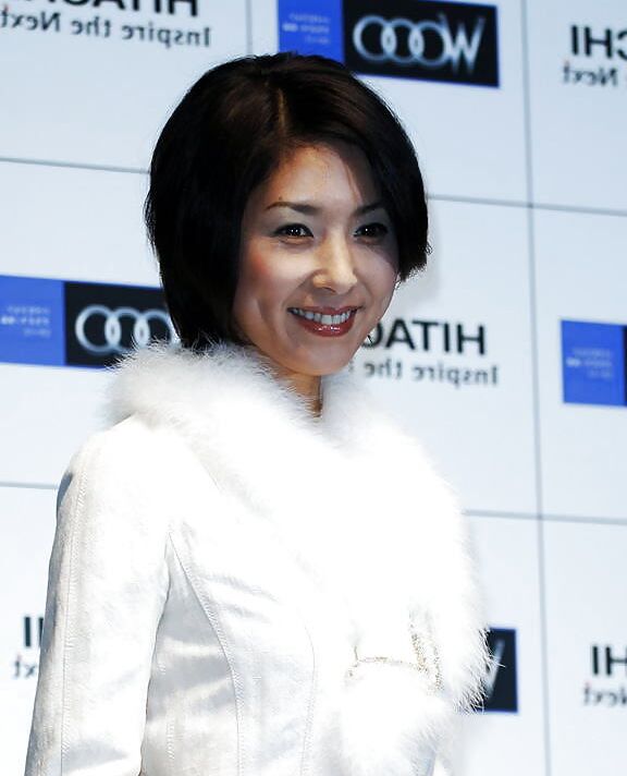 Fake Japanese third-rate, bitchy actresses.