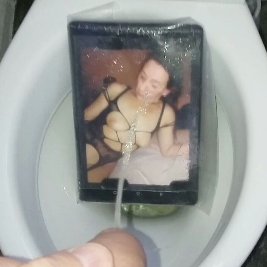 Martinaheela Piss Tribute photos