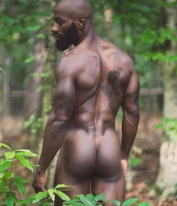 BLACK ( M )