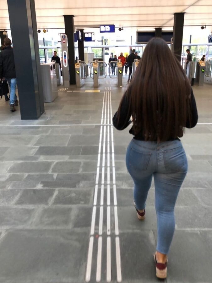 Culona en el metro