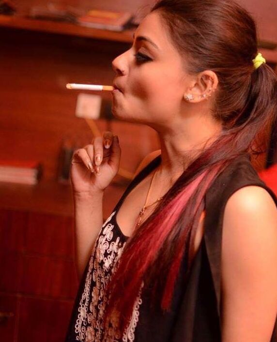 SEXY AF - Smoking