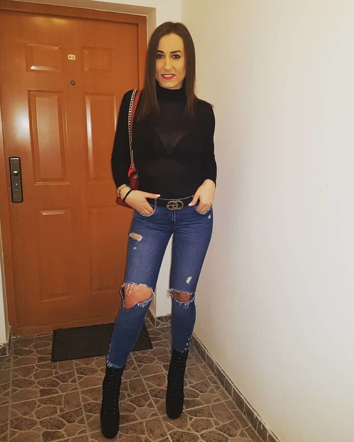 Serbian hot slut girl big natural tits Dragana Vukasinovic