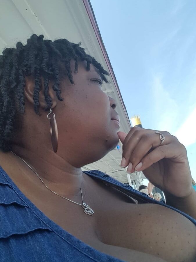 Mature black sexy Freak
