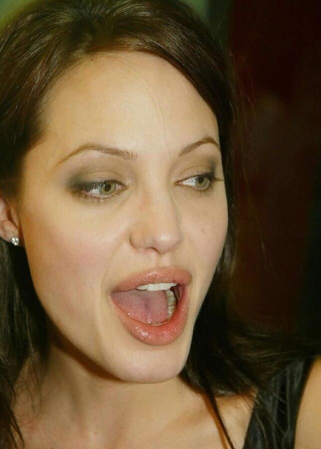 Angelina Jolie Sexy Pics