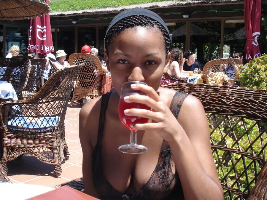 Lovely Ebony Amateur