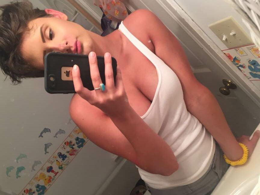 Webslut Bailey Exposed