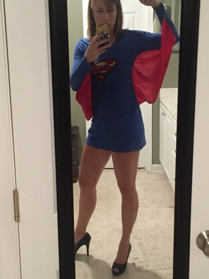 Hot MILF exposed