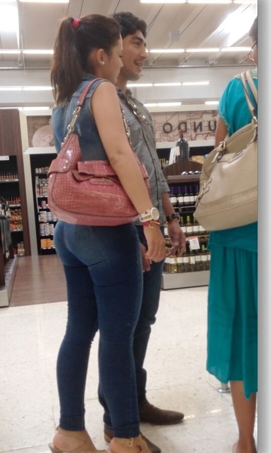 Chica fresa en el super