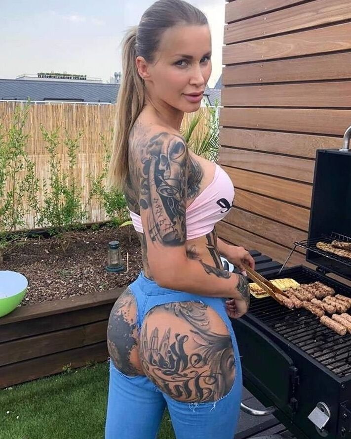 MILF&;s working the grill