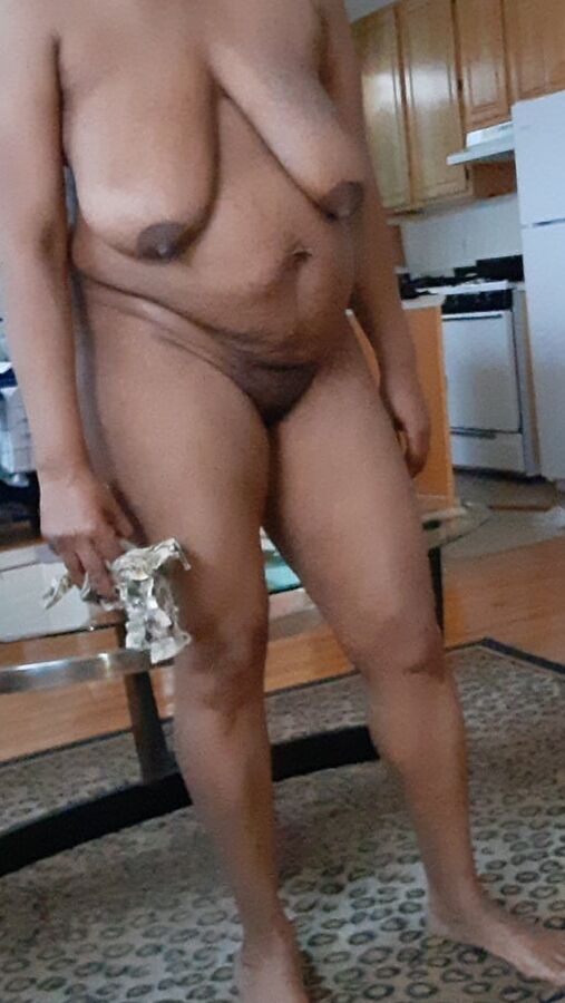 Mature BLACK Milf Nude