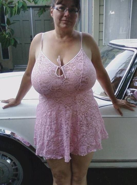 Goegeous and Busty Mature Ladies