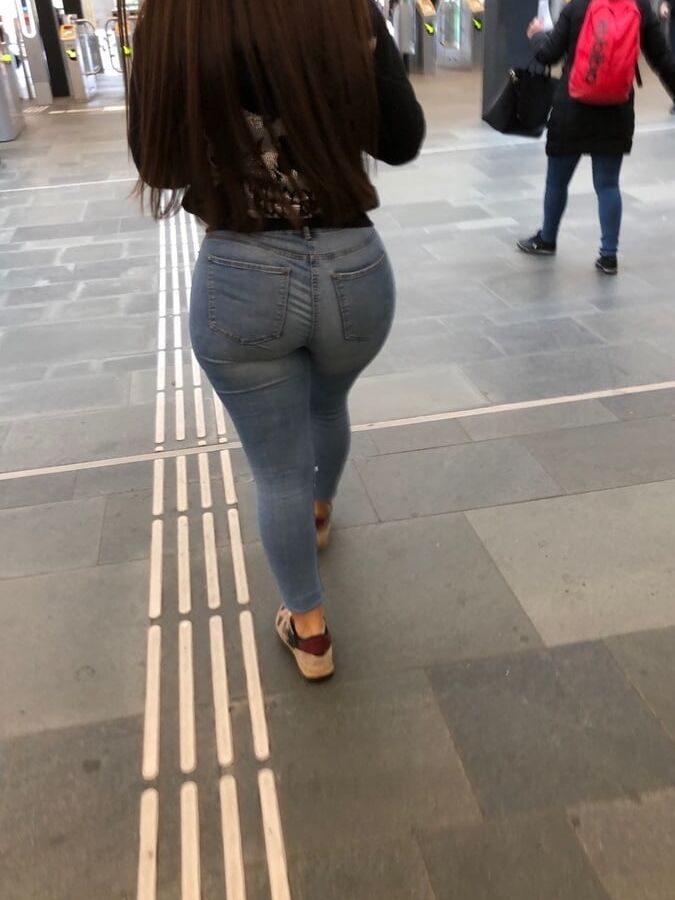 Culona en el metro