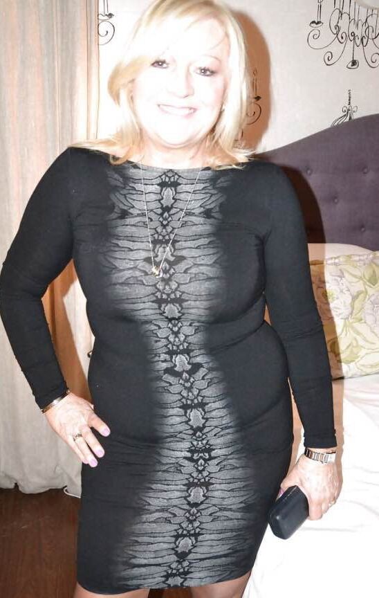 Paula UK big tits whore