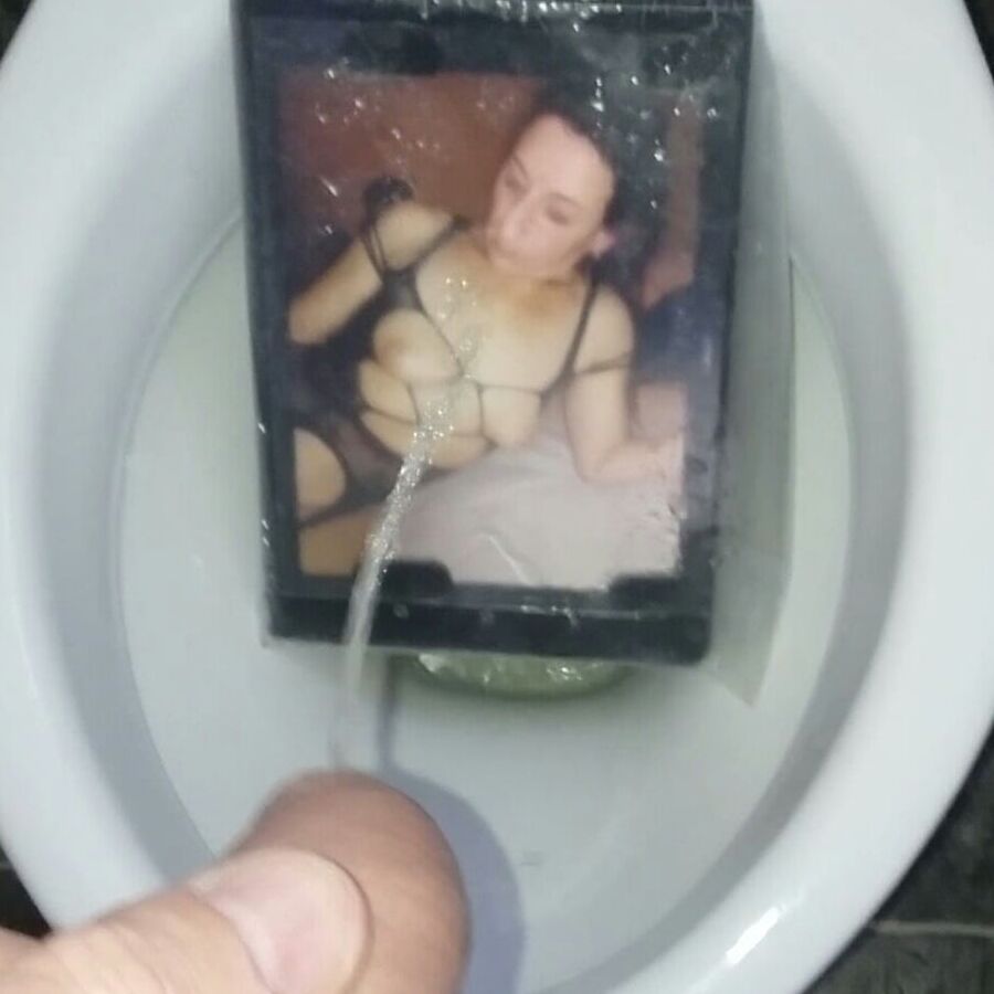 Martinaheela Piss Tribute photos