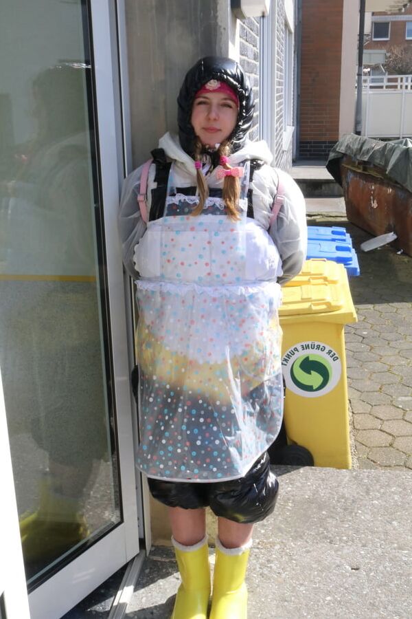 german rubberwhore moroma pigleta