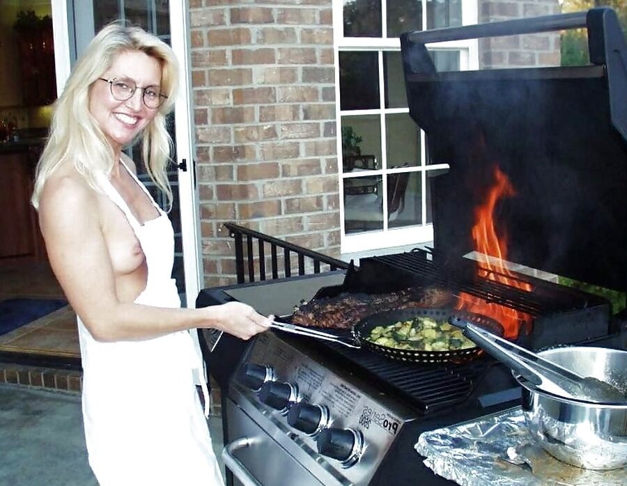 MILF&;s working the grill