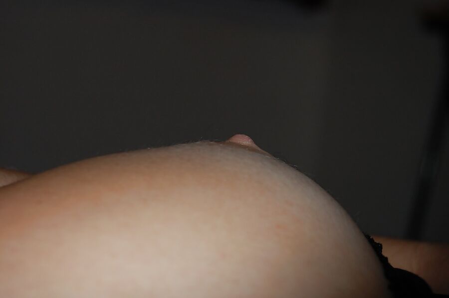 Sie in Slip und BH