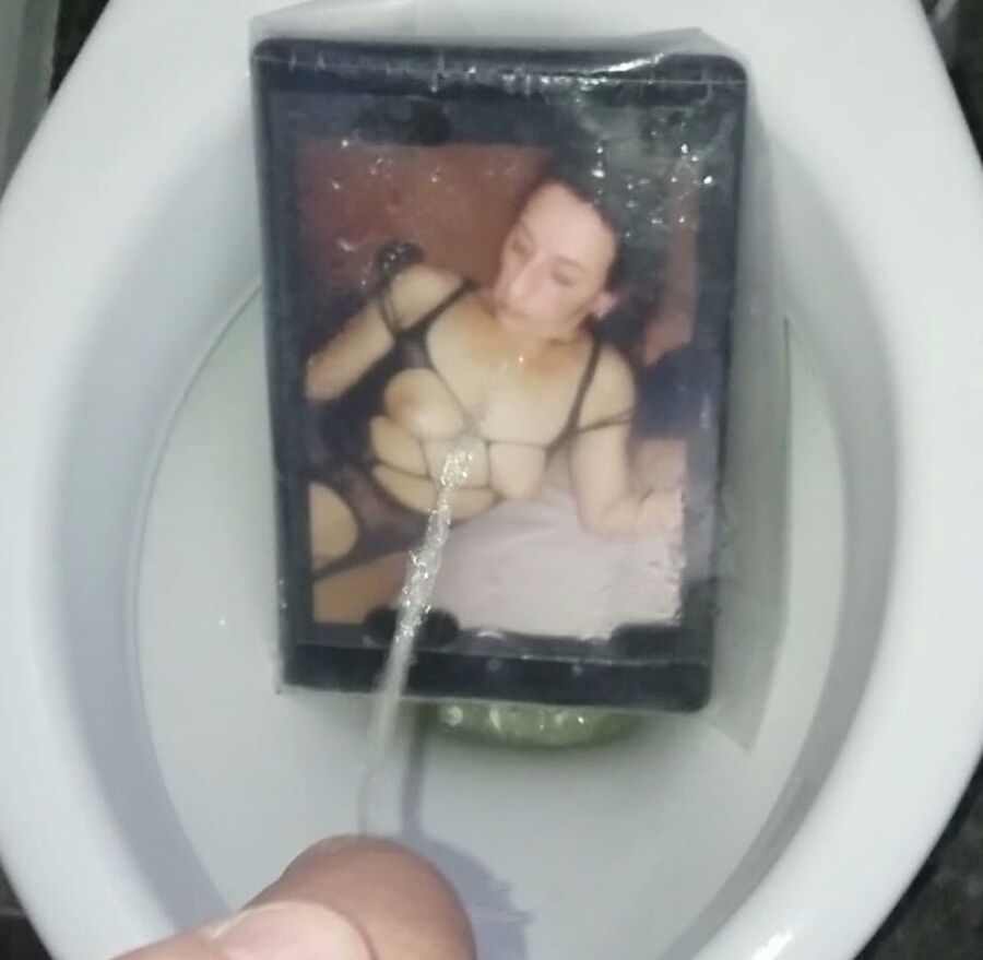 Martinaheela Piss Tribute photos