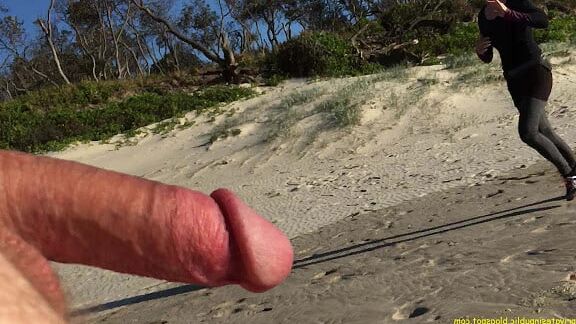 Beach CFNM to be Jealous of