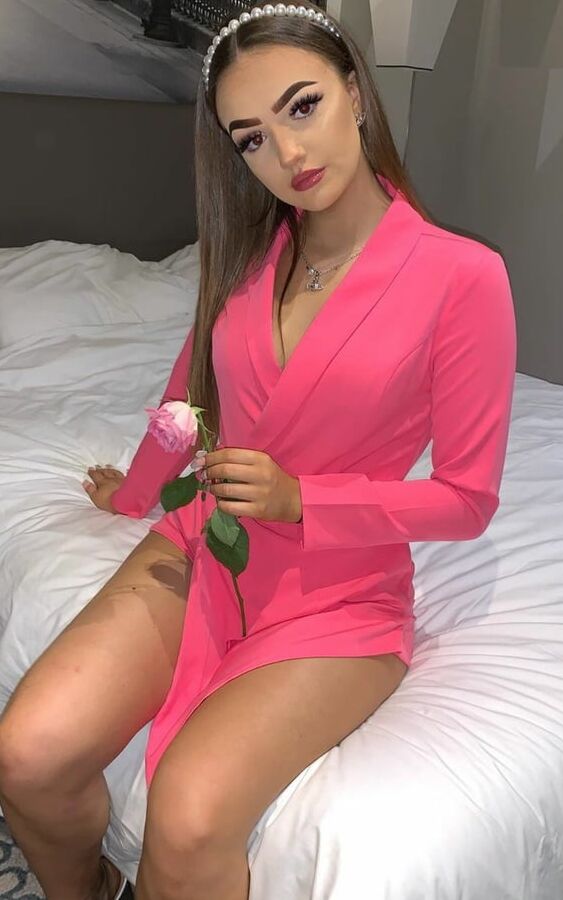 Essex girl Sadie loves her boyfriend&;s BBC in all her holes