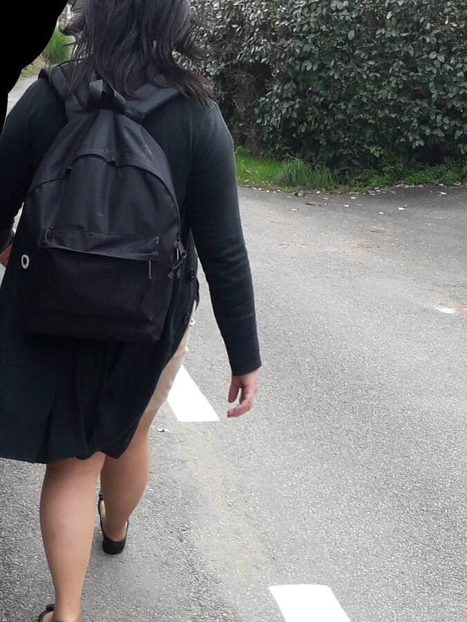 promenade en jupe, bas chair et ballerines pt