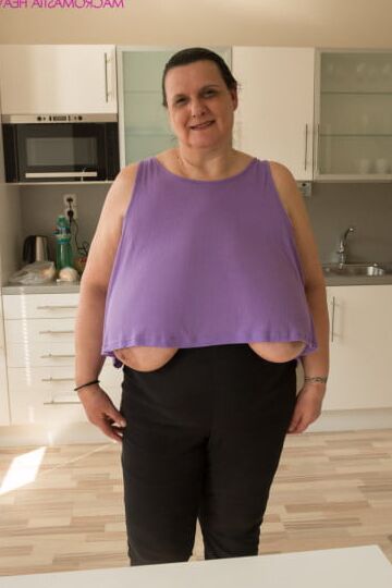 Huge tits Mary