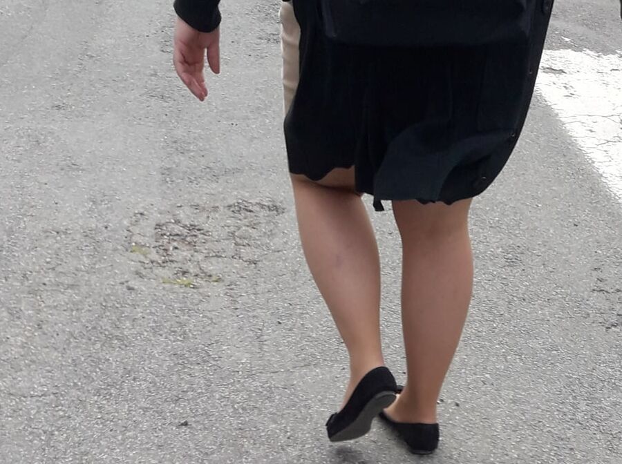 promenade en jupe, bas chair et ballerines pt