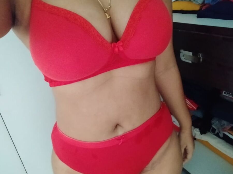 BUSTY ODIA GIRL