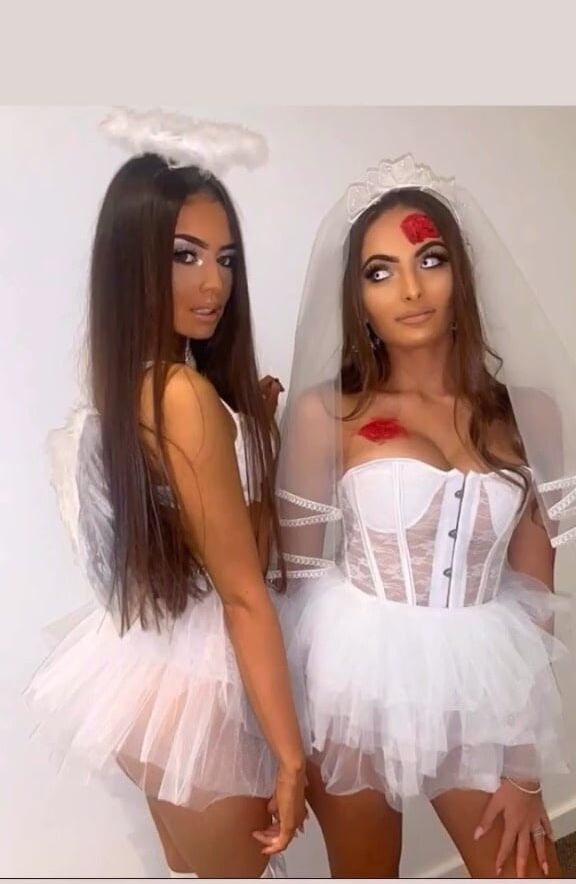 Stunning Cute Young UK Chav Babe Big Tits Sexy Legs Big Ass