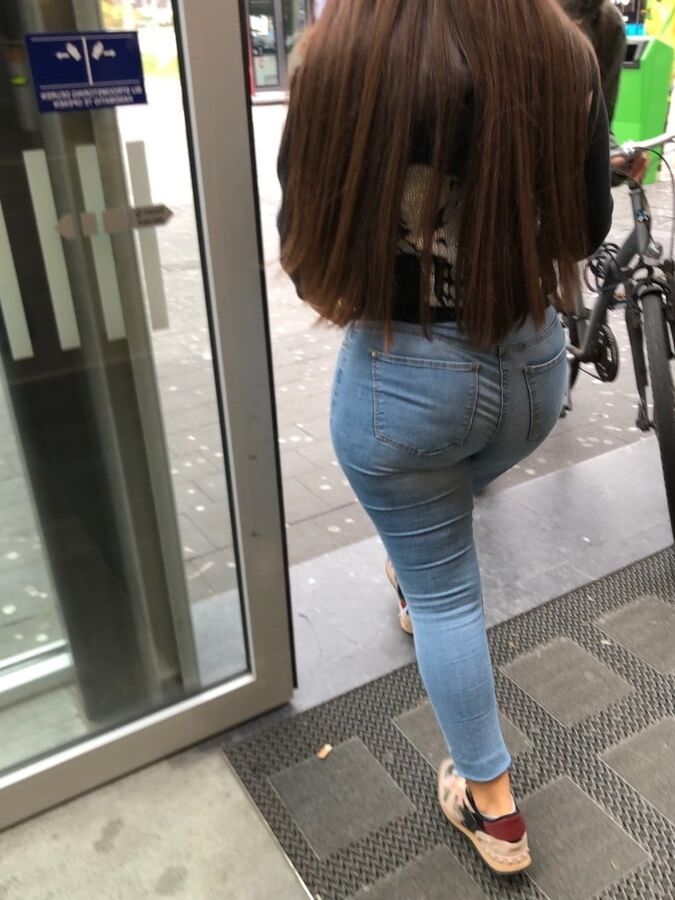 Culona en el metro
