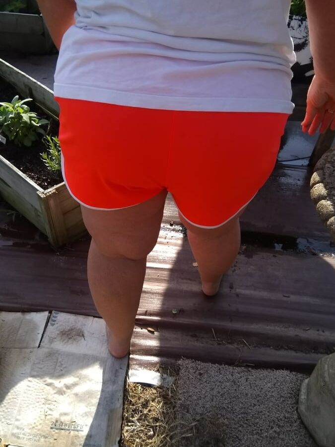 FRIENDS WIFE