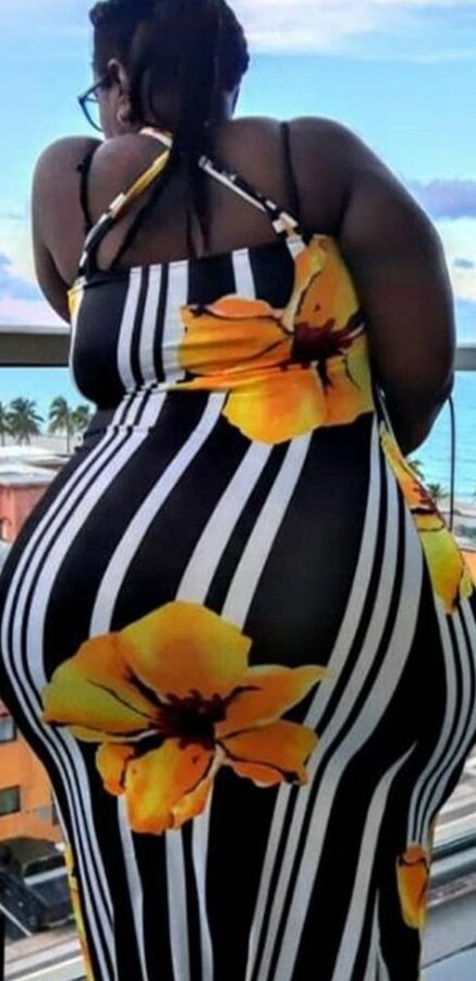 Short thick chunky mega milf bbw pear justme