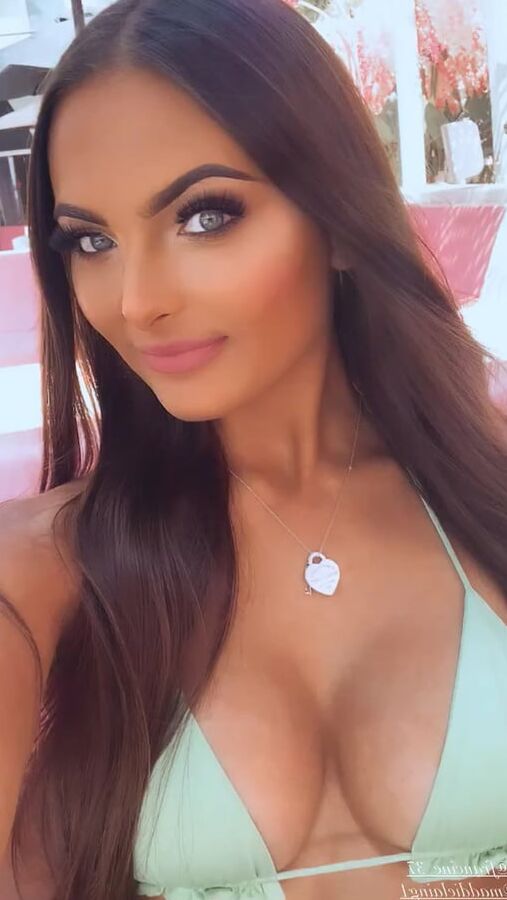Stunning Cute Young UK Chav Babe Big Tits Sexy Legs Big Ass
