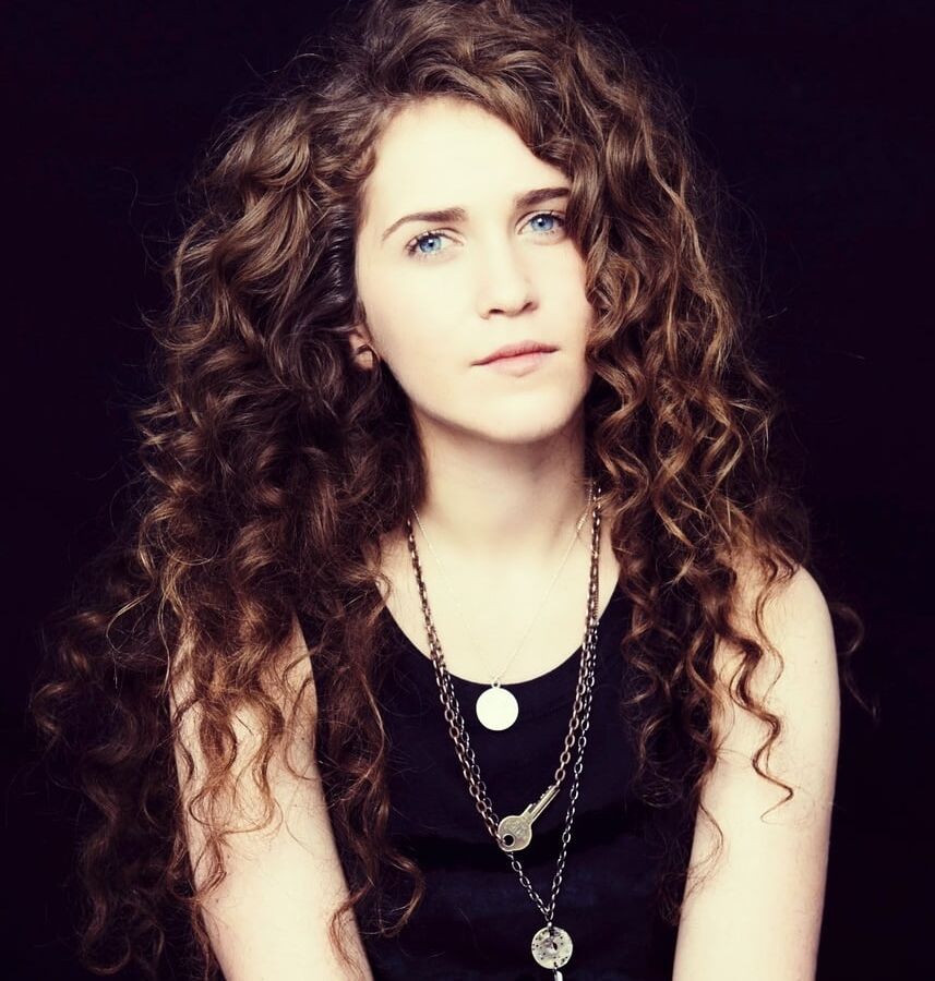 Rae Morris Nerdy pop singer