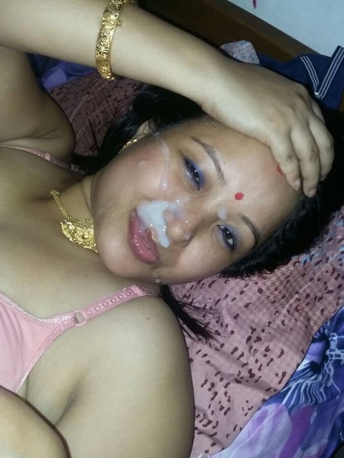 AKHILA AUNTY