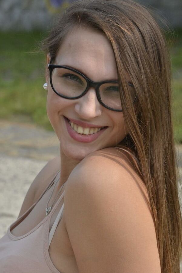 Femme a lunette