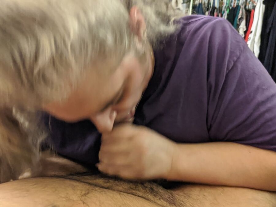 My white mature wide ass on me