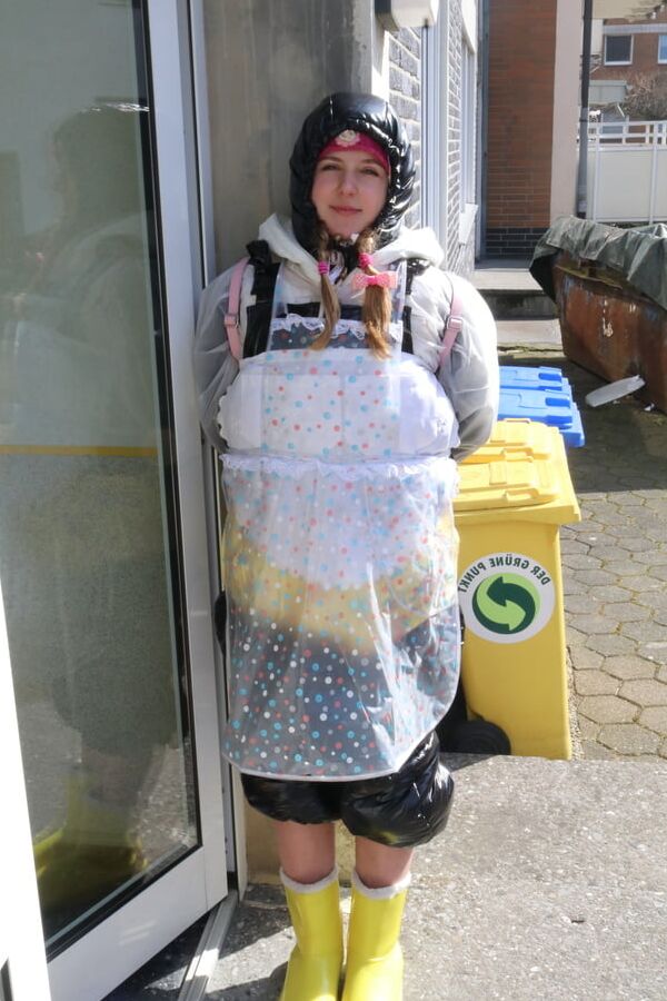german rubberwhore moroma pigleta