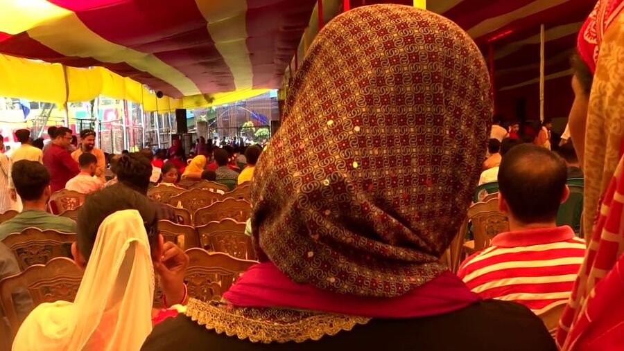 Bangladeshi women&;s Beautiful Asses