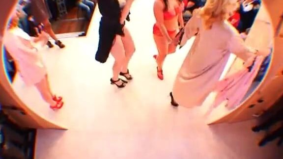Nicky&;s Catwalk Show