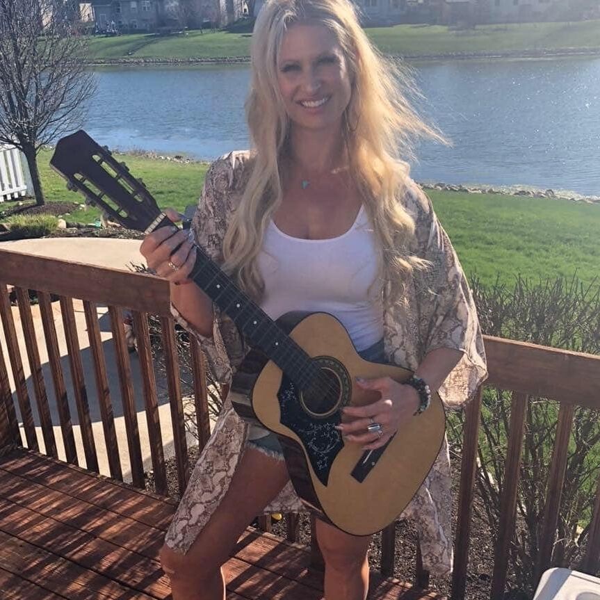 Hot amateur mom in horny dress