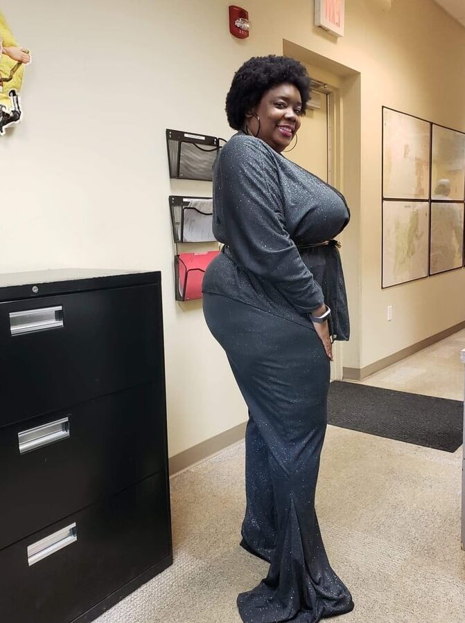 Mature black sexy Freak