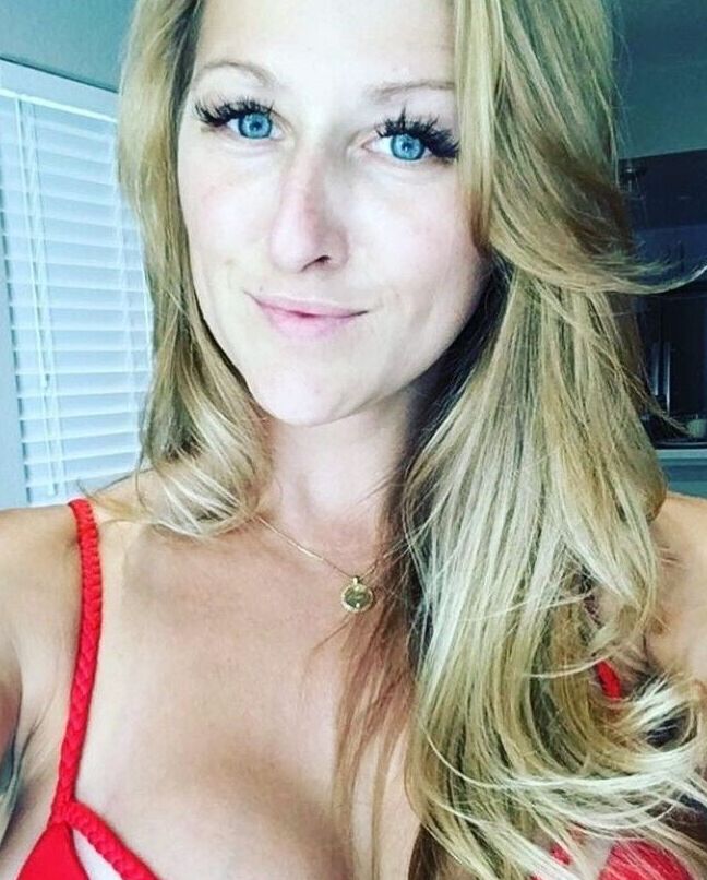Blonde Non-nude