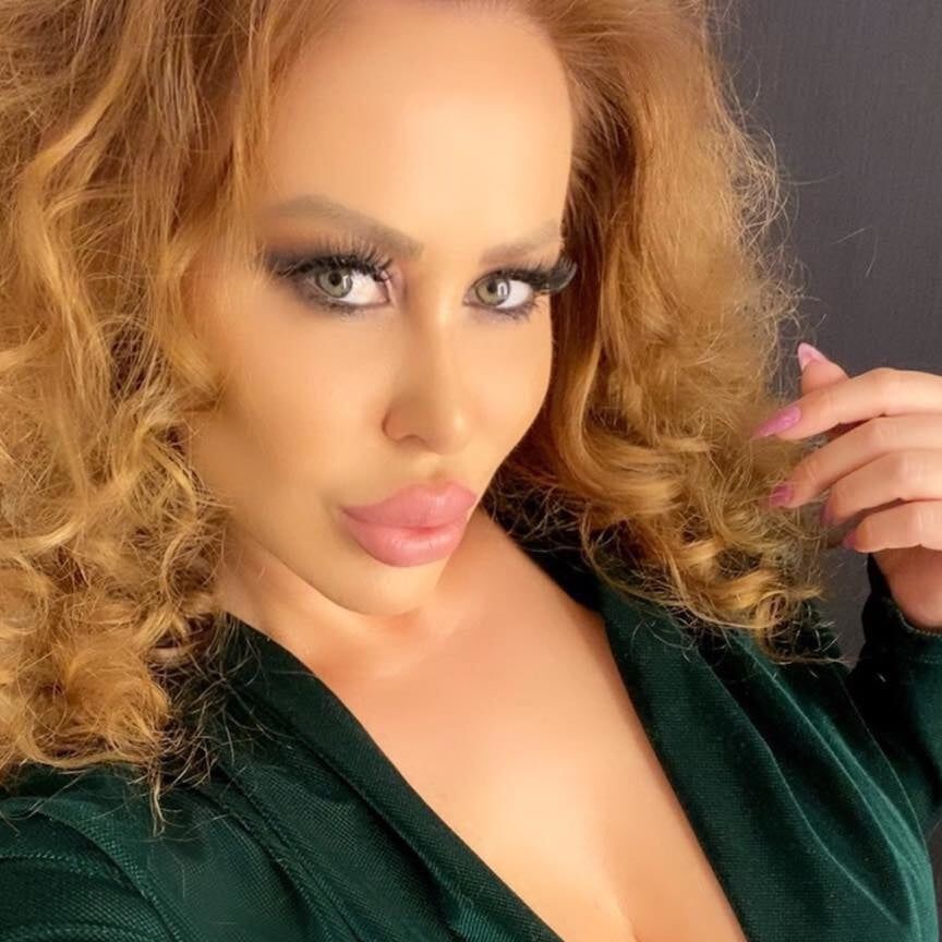 Olgica - Macedonian Classy MILF