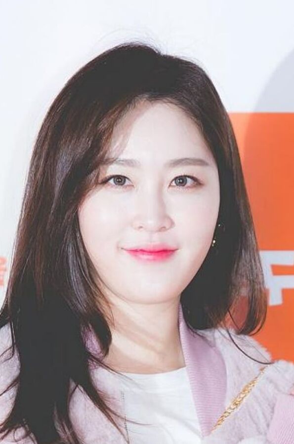 announcer ah young shin