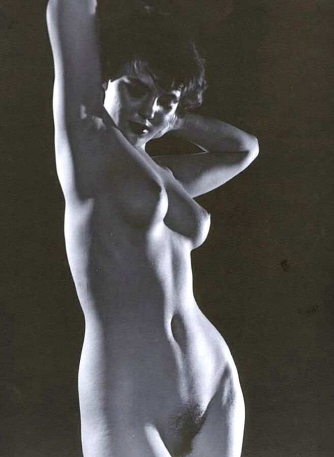 Vintage-Damen zeigen Muschi